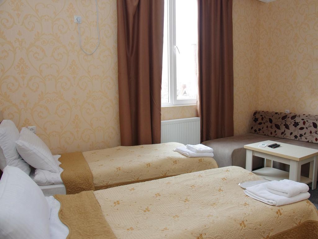 King Edward Hotel Тбилиси Стая снимка