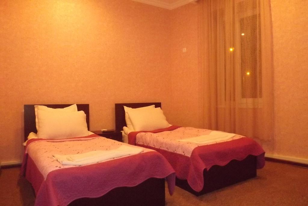 King Edward Hotel Тбилиси Стая снимка
