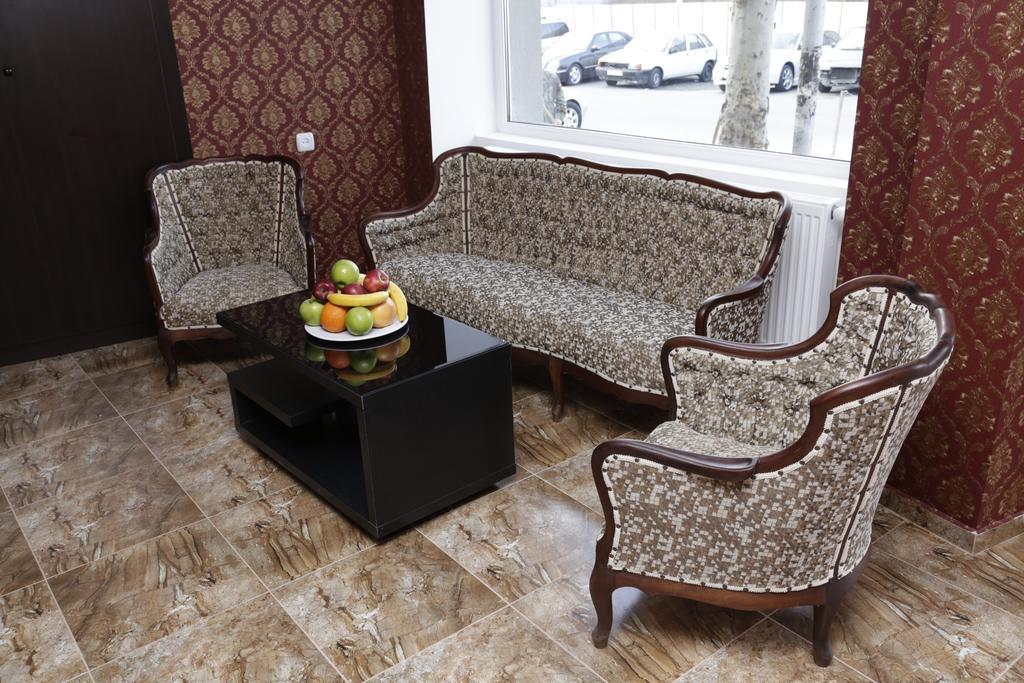 King Edward Hotel Тбилиси Екстериор снимка