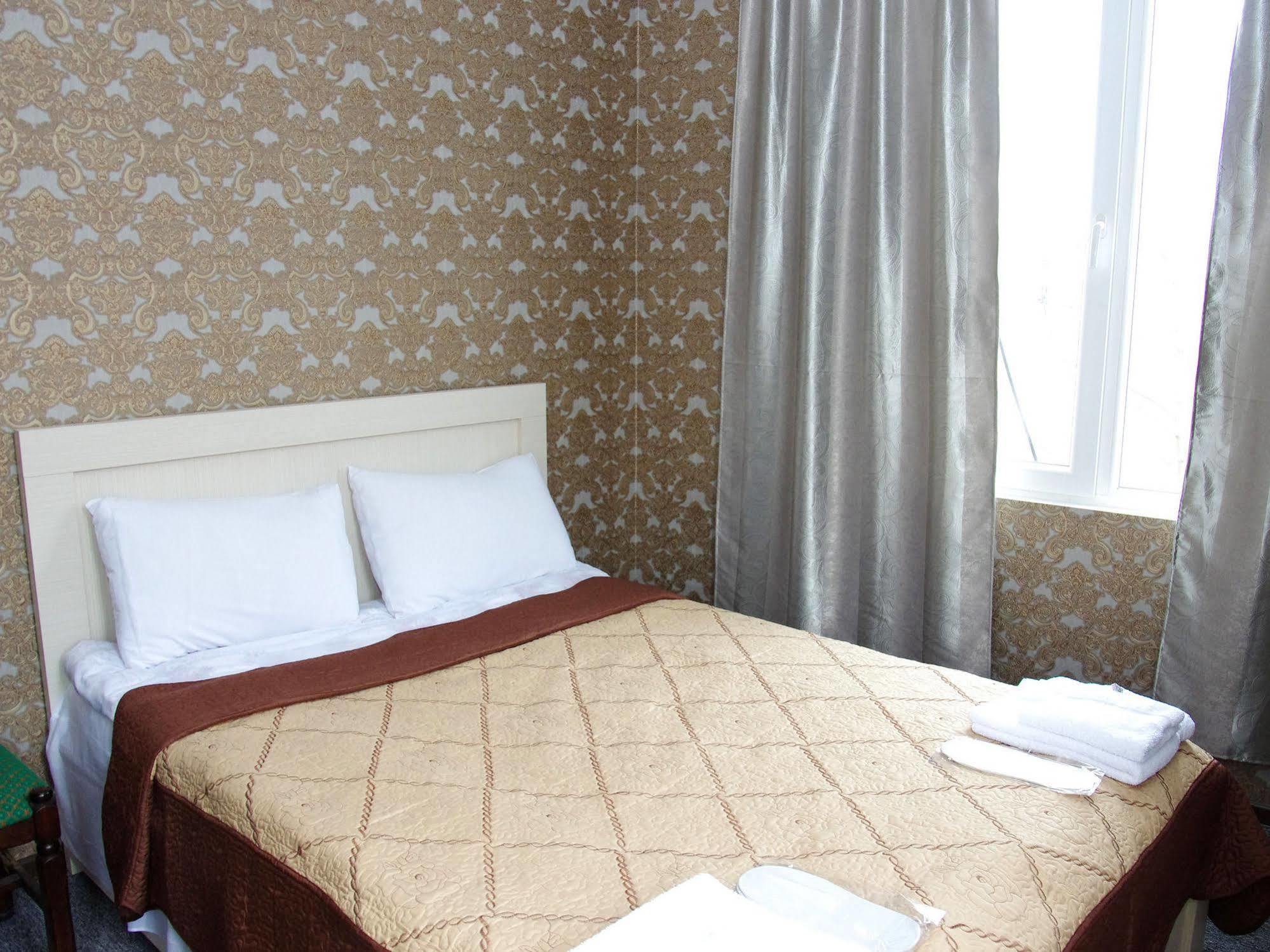 King Edward Hotel Тбилиси Екстериор снимка