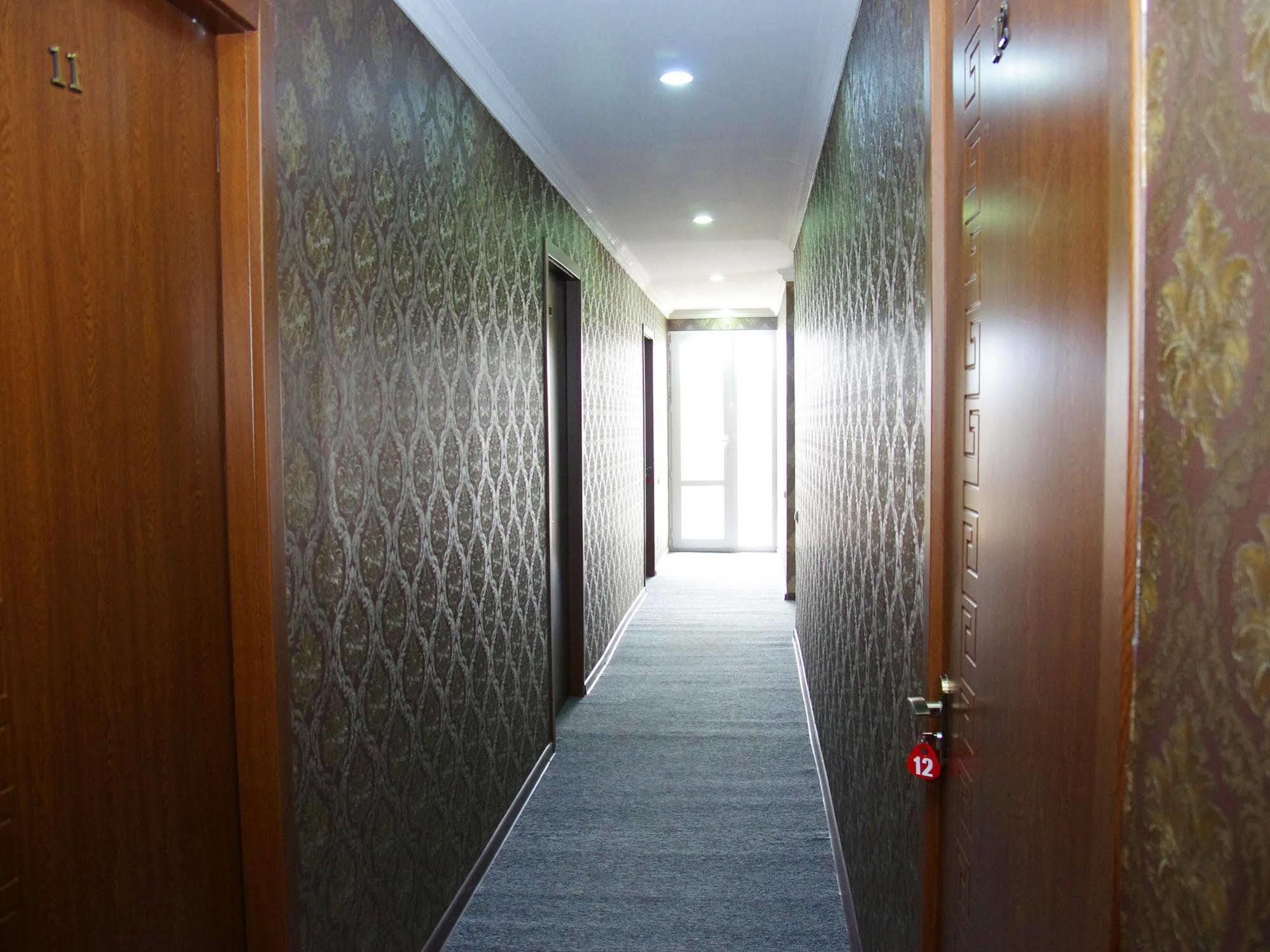 King Edward Hotel Тбилиси Екстериор снимка